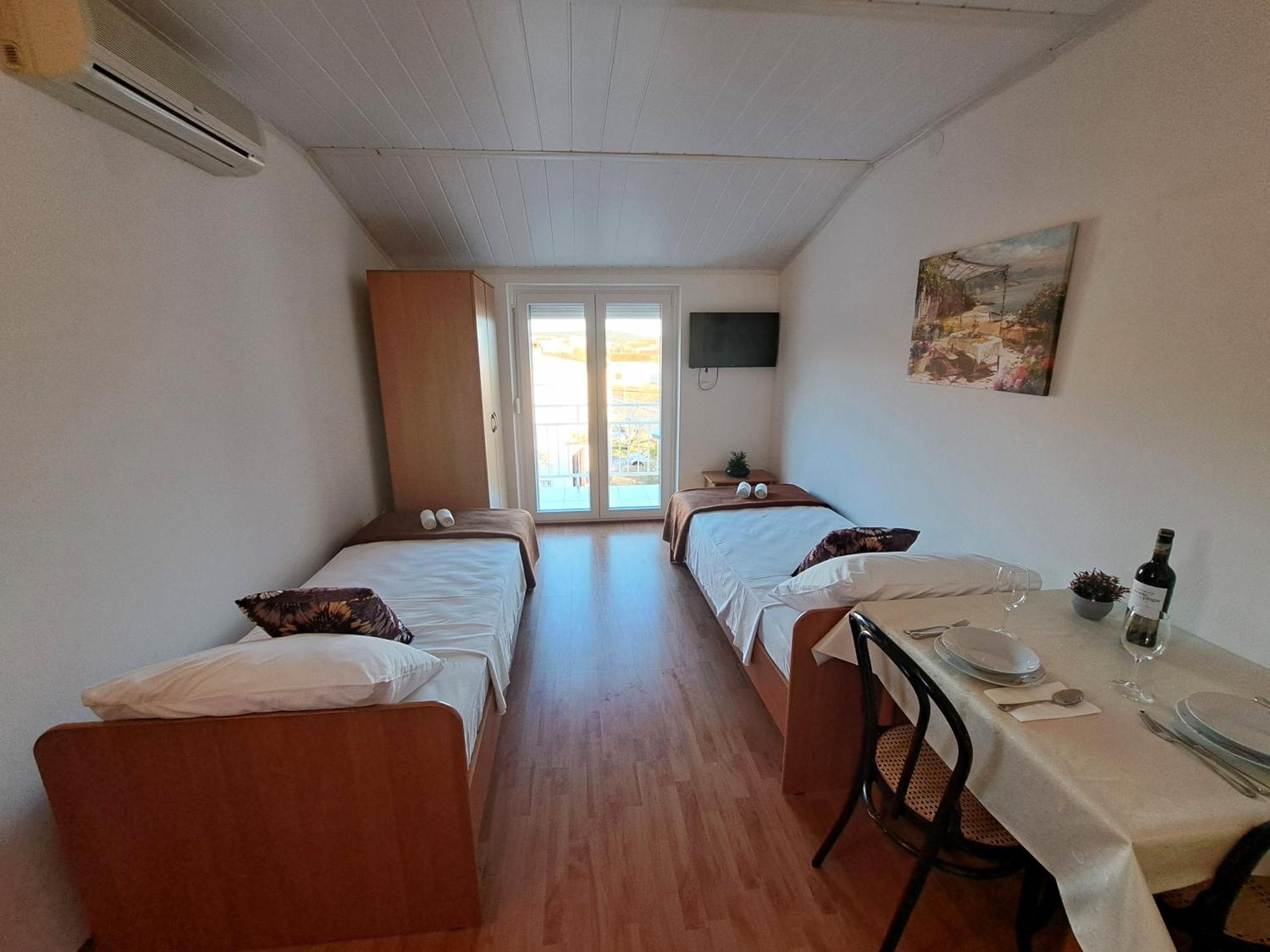 Apartments Maruna Maslenica Exterior photo