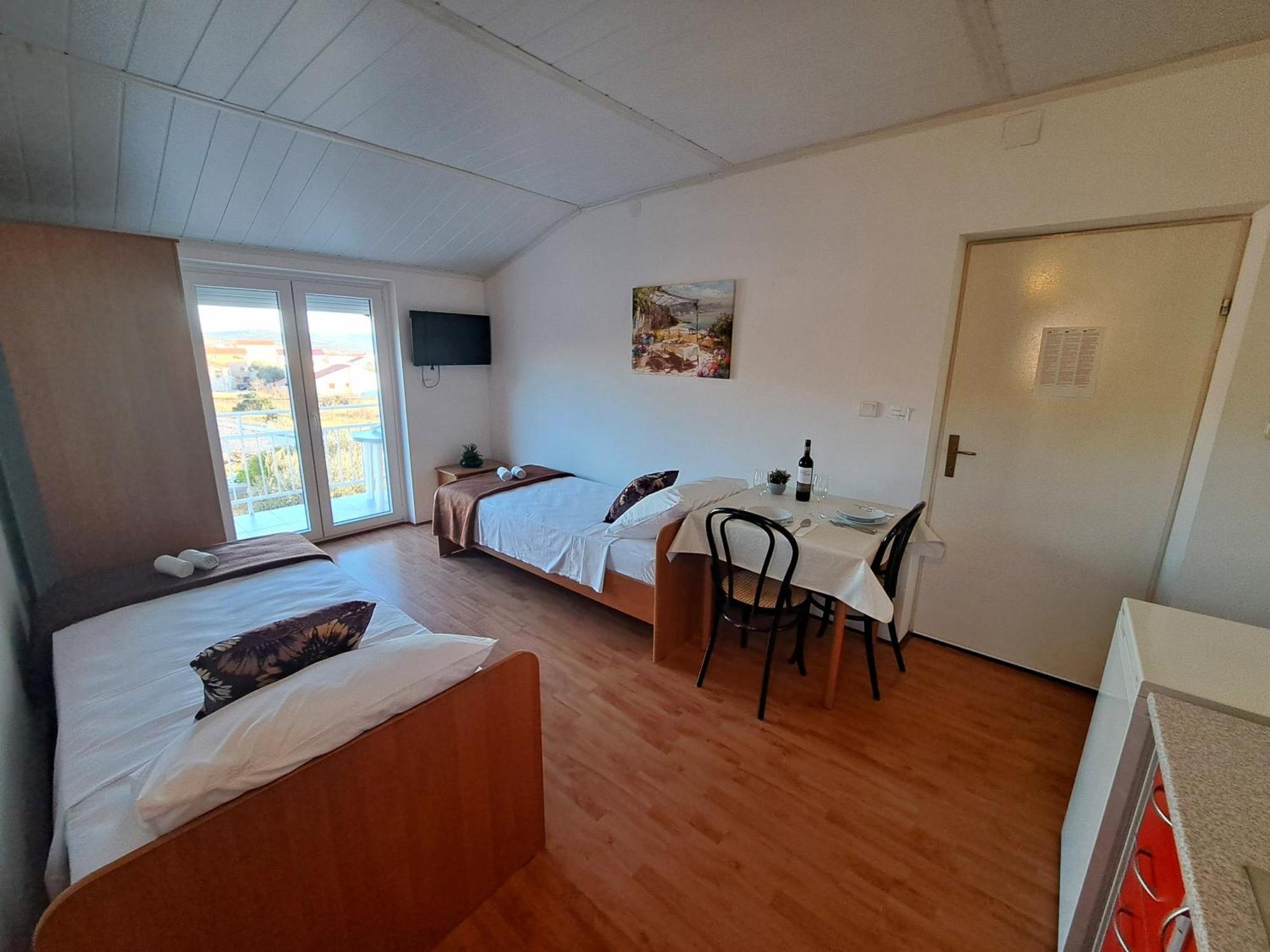 Apartments Maruna Maslenica Exterior photo