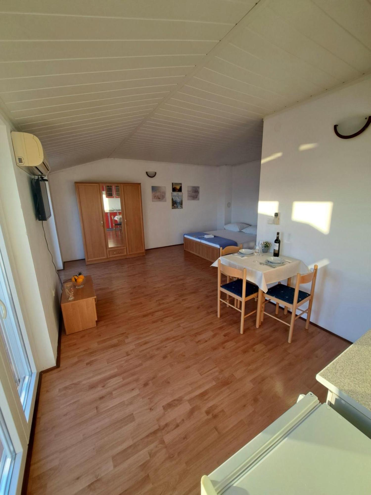 Apartments Maruna Maslenica Exterior photo